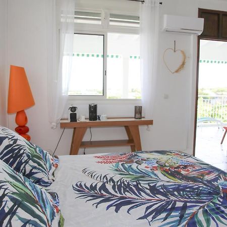 Villa Theo , Chambre D'Hotes , Petit Dejeuner, Table D'Hotes Sainte-Anne  Luaran gambar